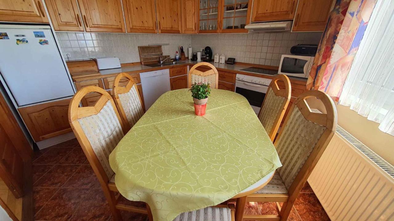 Apartment In Fonyod/Balaton 18580 ภายนอก รูปภาพ