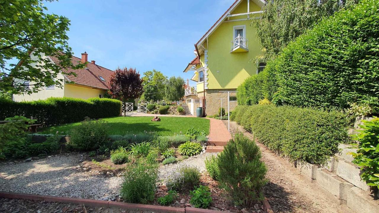 Apartment In Fonyod/Balaton 18580 ภายนอก รูปภาพ